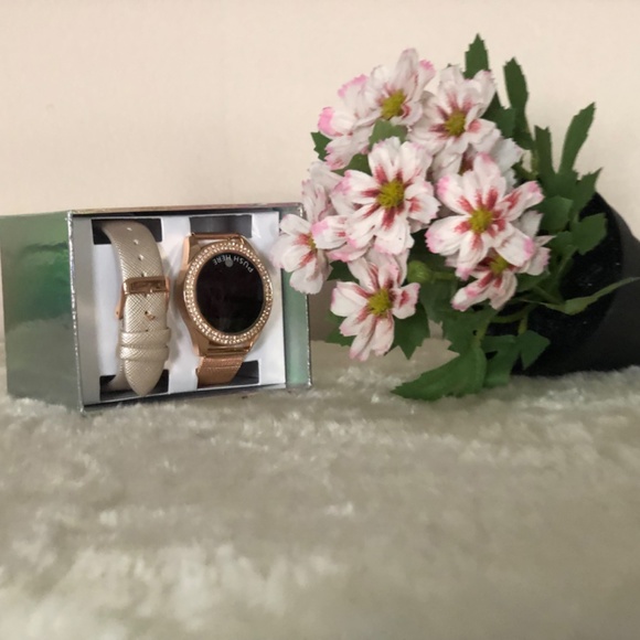 Watch - Picture 2 of 9